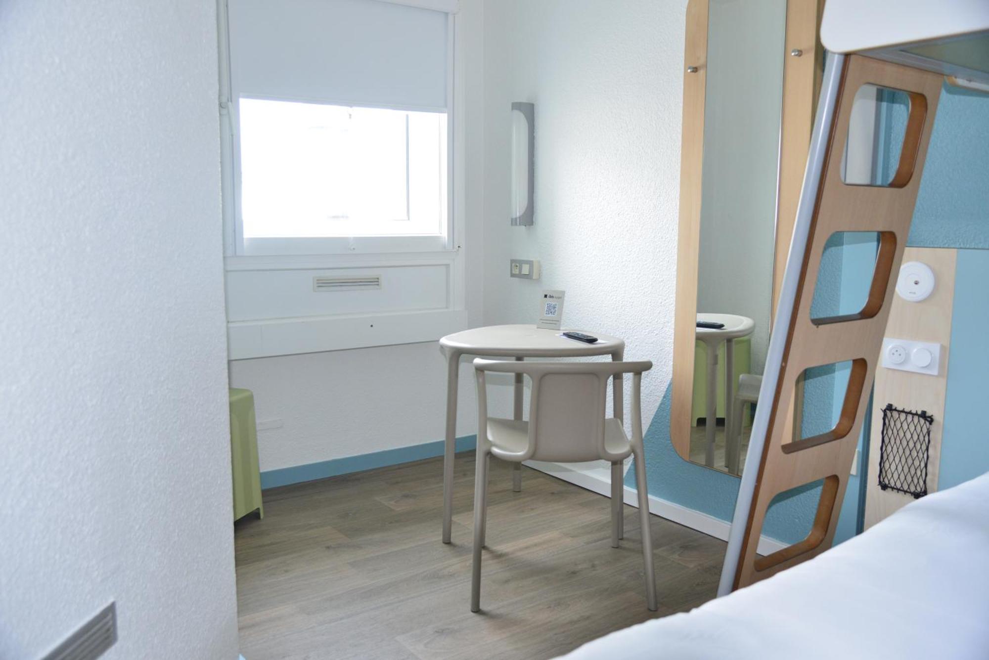 Ibis Budget Centre Hotel 2*
